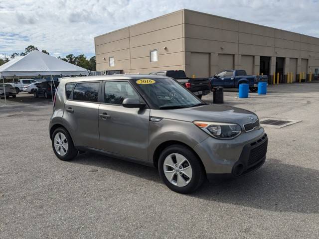 2016 Kia Soul Base FWD photo