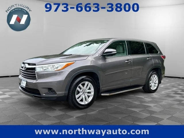 2016 Toyota Highlander LE AWD photo