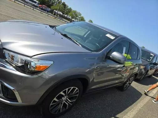 2018 Mitsubishi Outlander Sport SE 2.4 4WD photo