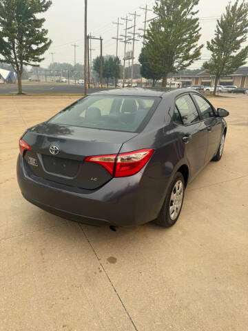2017 Toyota Corolla LE FWD photo