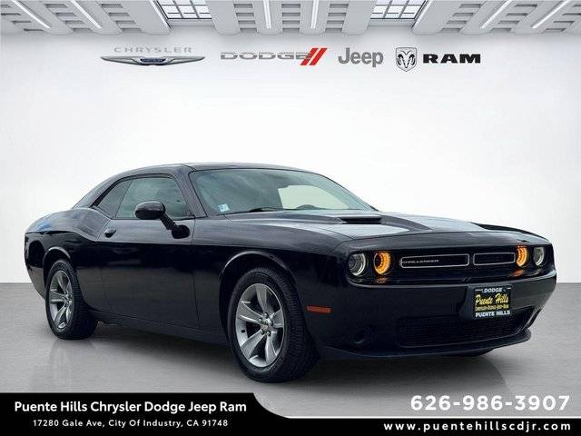 2019 Dodge Challenger SXT RWD photo