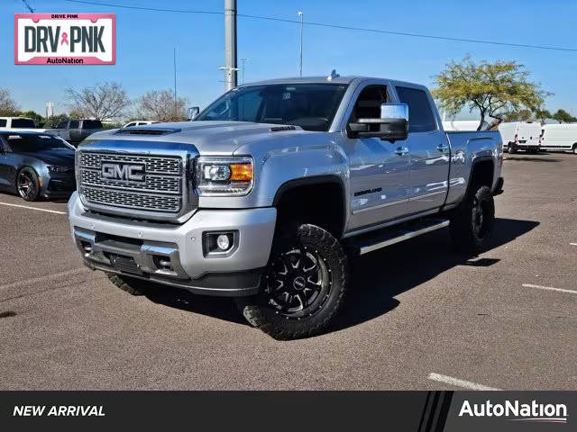 2019 GMC Sierra 2500HD Denali 4WD photo