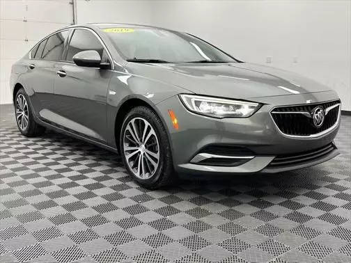 2019 Buick Regal Sportback Preferred FWD photo