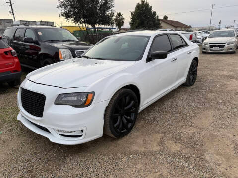 2018 Chrysler 300 Limited RWD photo