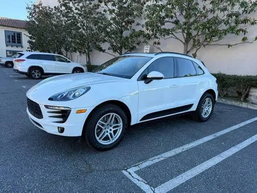 2018 Porsche Macan Sport Edition AWD photo