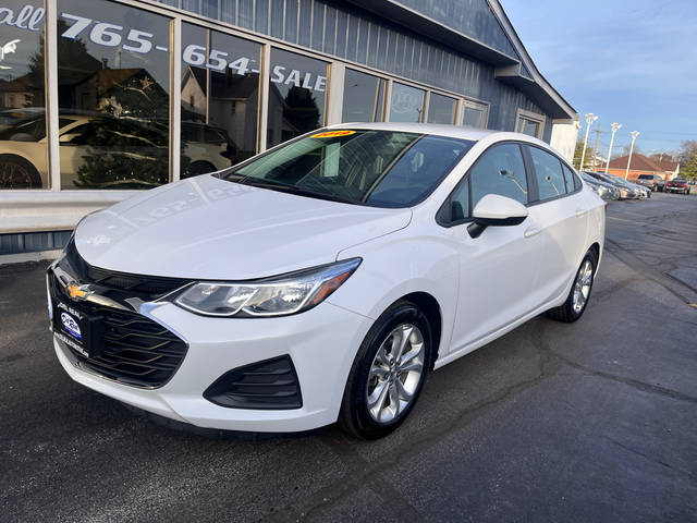 2019 Chevrolet Cruze LS FWD photo