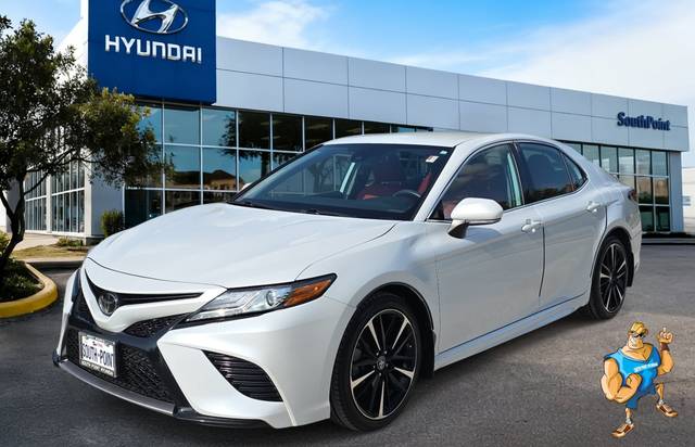 2019 Toyota Camry XSE FWD photo