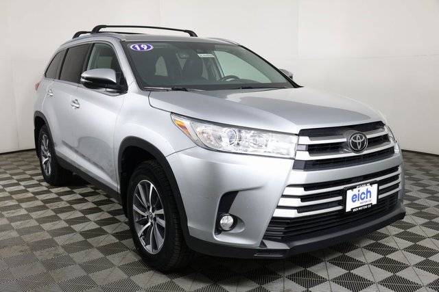 2019 Toyota Highlander XLE AWD photo