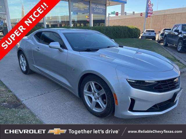 2019 Chevrolet Camaro 1LT RWD photo