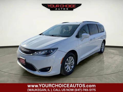 2018 Chrysler Pacifica Minivan Touring L FWD photo