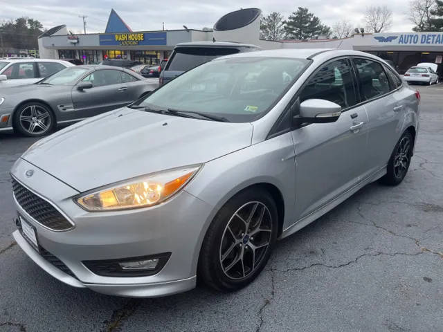2015 Ford Focus SE FWD photo