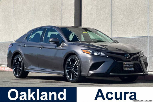 2019 Toyota Camry XSE FWD photo