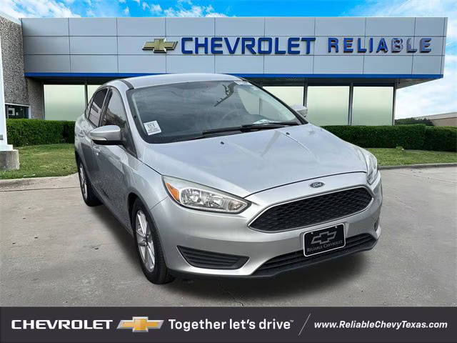 2017 Ford Focus SE FWD photo