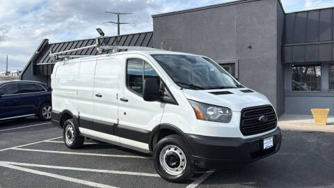 2019 Ford Transit Van  RWD photo