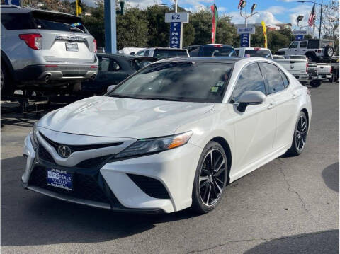 2019 Toyota Camry XSE FWD photo