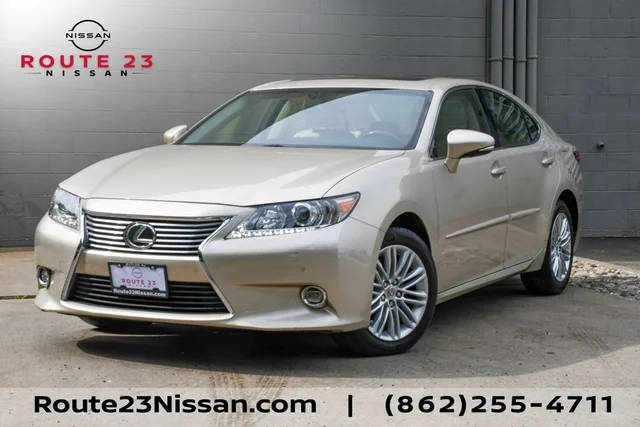 2015 Lexus ES Crafted Line FWD photo