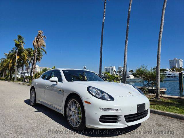 2015 Porsche Panamera S E-Hybrid RWD photo