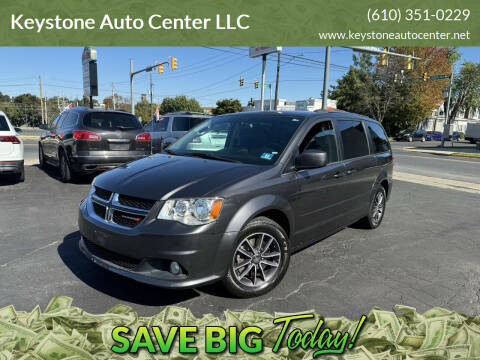 2017 Dodge Grand Caravan SXT FWD photo