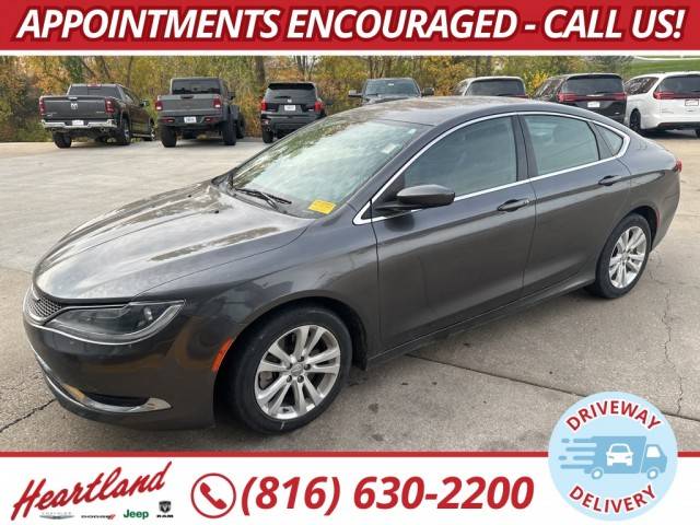 2016 Chrysler 200 Limited FWD photo