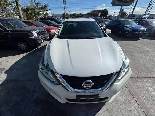 2017 Nissan Altima 2.5 SL FWD photo