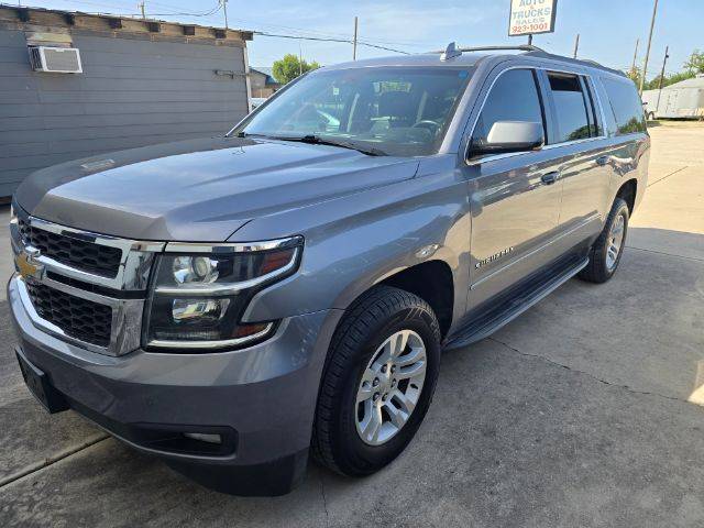 2019 Chevrolet Suburban LT RWD photo