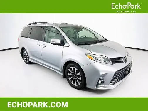 2019 Toyota Sienna Limited Premium FWD photo