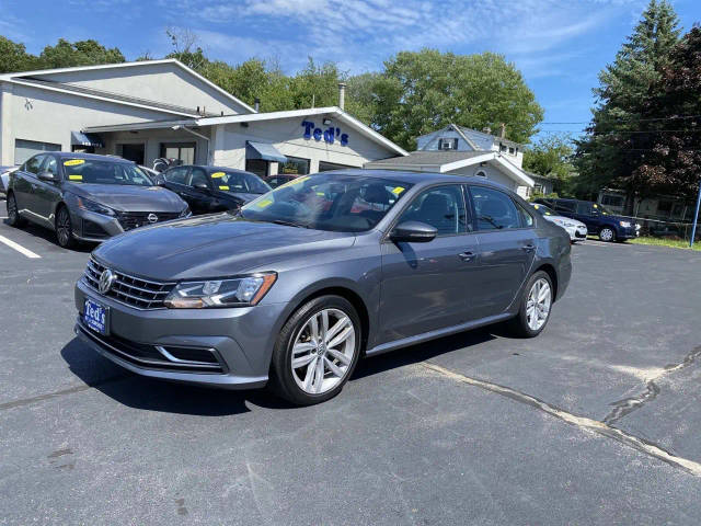2019 Volkswagen Passat 2.0T Wolfsburg Edition FWD photo