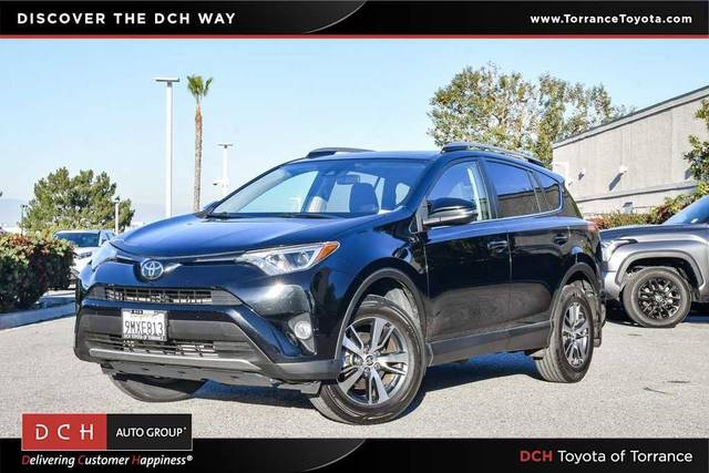 2018 Toyota RAV4 XLE AWD photo
