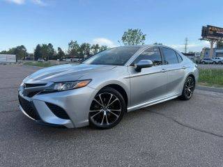 2019 Toyota Camry SE FWD photo