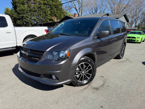 2019 Dodge Grand Caravan SE Plus FWD photo