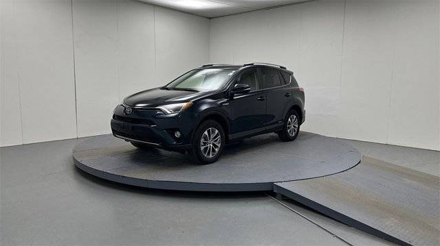 2018 Toyota RAV4 Hybrid XLE AWD photo