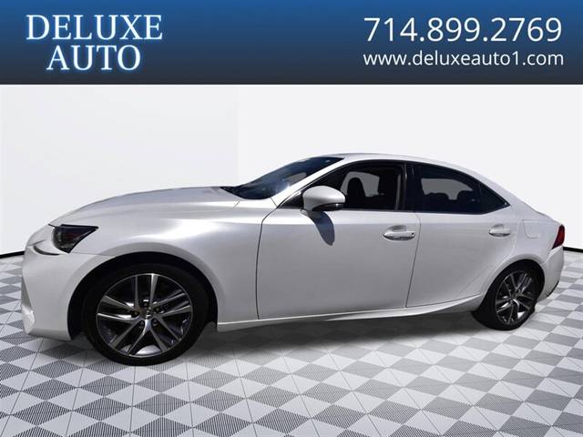 2019 Lexus IS IS 300 RWD photo