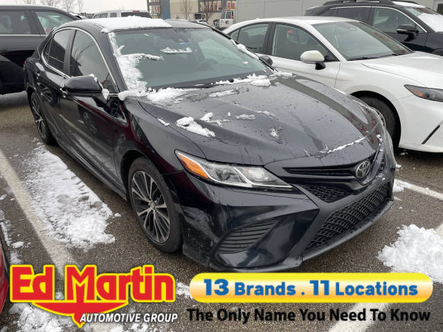 2019 Toyota Camry SE FWD photo