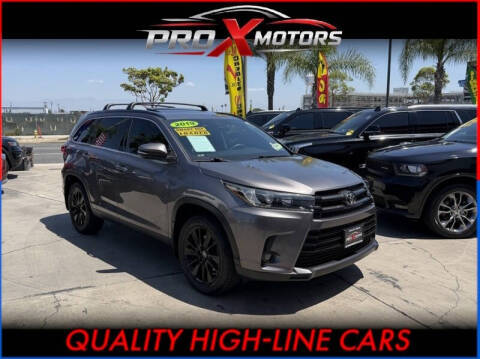 2019 Toyota Highlander SE FWD photo