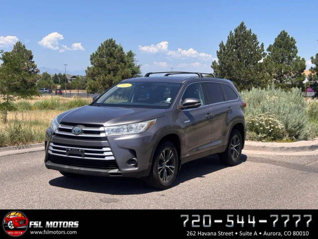 2019 Toyota Highlander Hybrid LE AWD photo