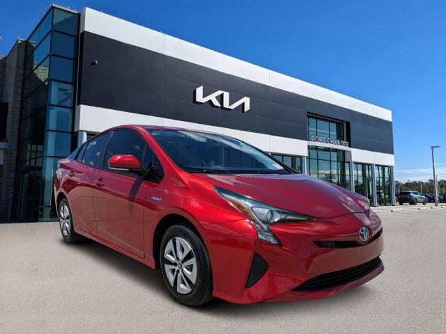 2018 Toyota Prius Three FWD photo