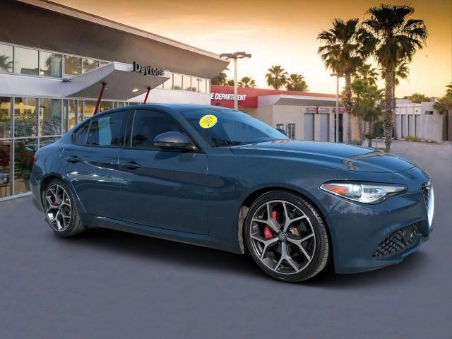 2019 Alfa Romeo Giulia Sport RWD photo