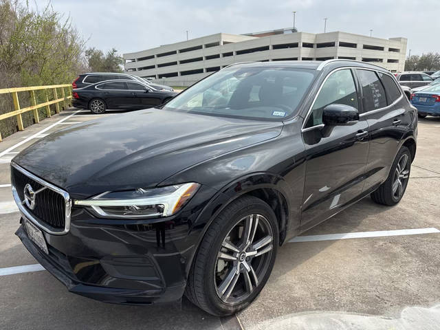 2019 Volvo XC60 Momentum AWD photo