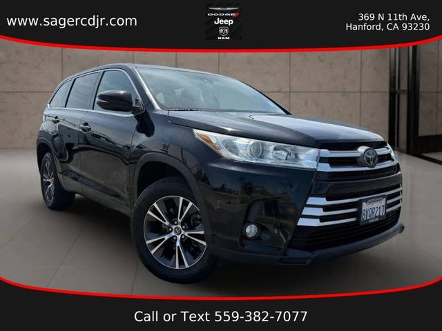 2019 Toyota Highlander LE Plus FWD photo