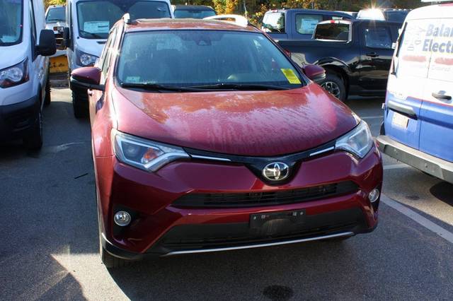 2018 Toyota RAV4 XLE AWD photo