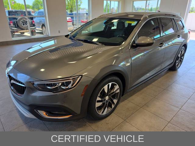2019 Buick Regal TourX Essence AWD photo