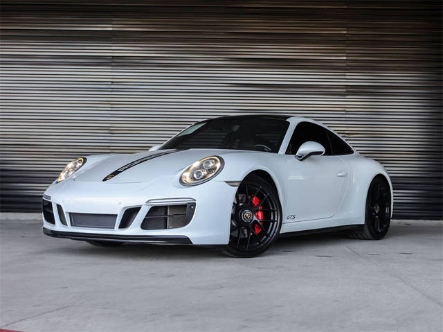 2019 Porsche 911 Carrera GTS RWD photo