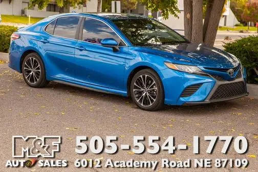 2019 Toyota Camry SE FWD photo