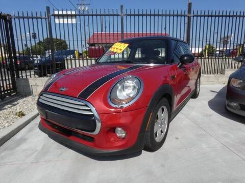 2015 MINI Hardtop 2 Door  FWD photo