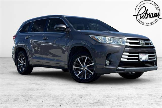 2017 Toyota Highlander XLE AWD photo