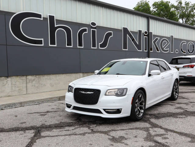 2018 Chrysler 300 300S RWD photo