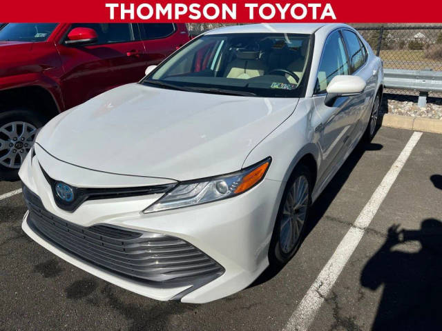 2019 Toyota Camry Hybrid XLE FWD photo