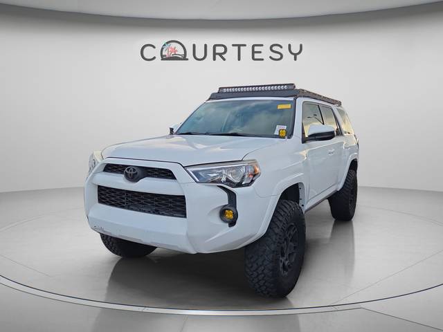 2019 Toyota 4Runner SR5 4WD photo