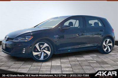 2018 Volkswagen Golf GTI SE FWD photo