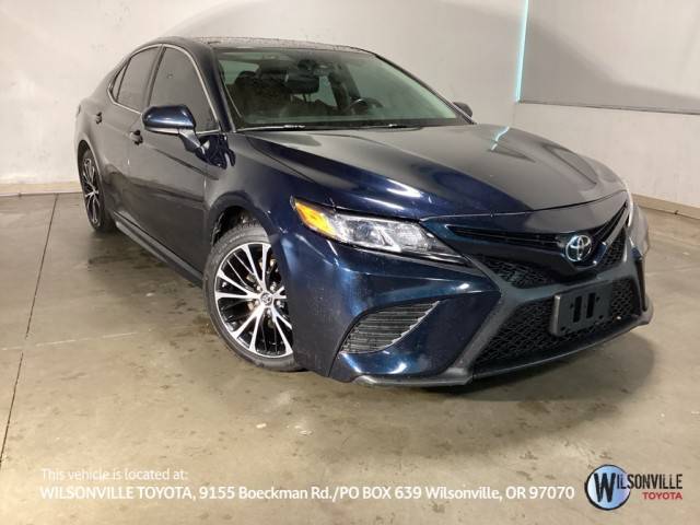 2019 Toyota Camry SE FWD photo